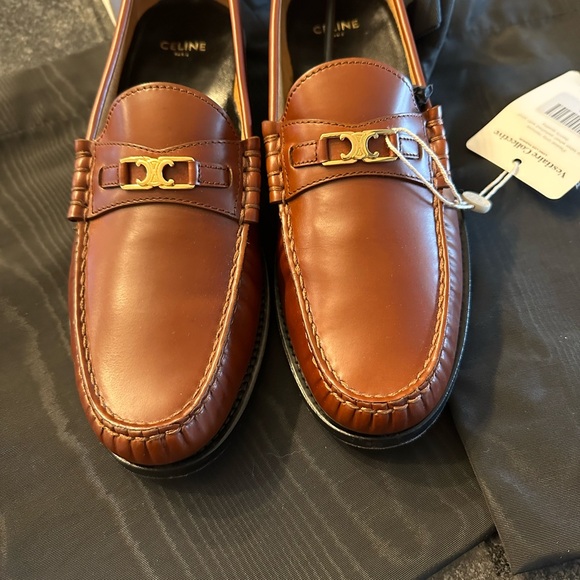 Authenticated Celine Thriomphe lamb skim dark brown loafers size 39,5 - Picture 4 of 8